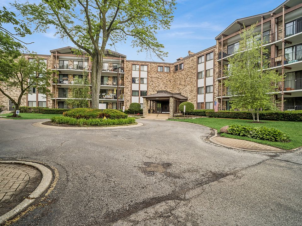 1st image of 250 W Parliament Pl APT 415