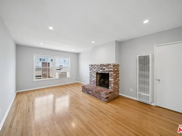 5303 Vantage Ave #1/2, Valley Village, CA 91607