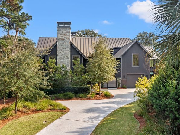 435 Fountain Grass Ln