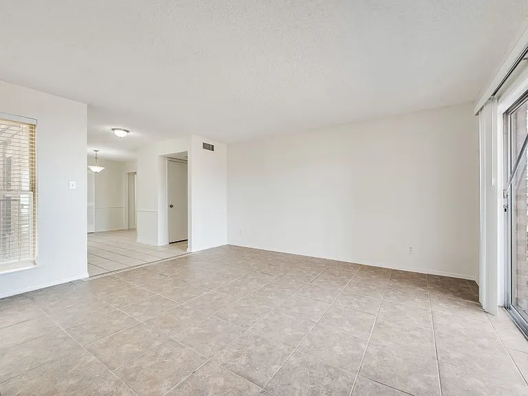 3824 Cibolo Dr #122B — Photo 9