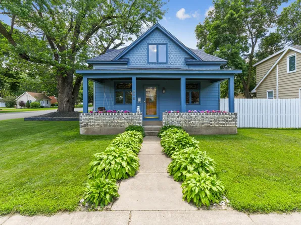 306 6th Ave W, Shakopee, MN 55379