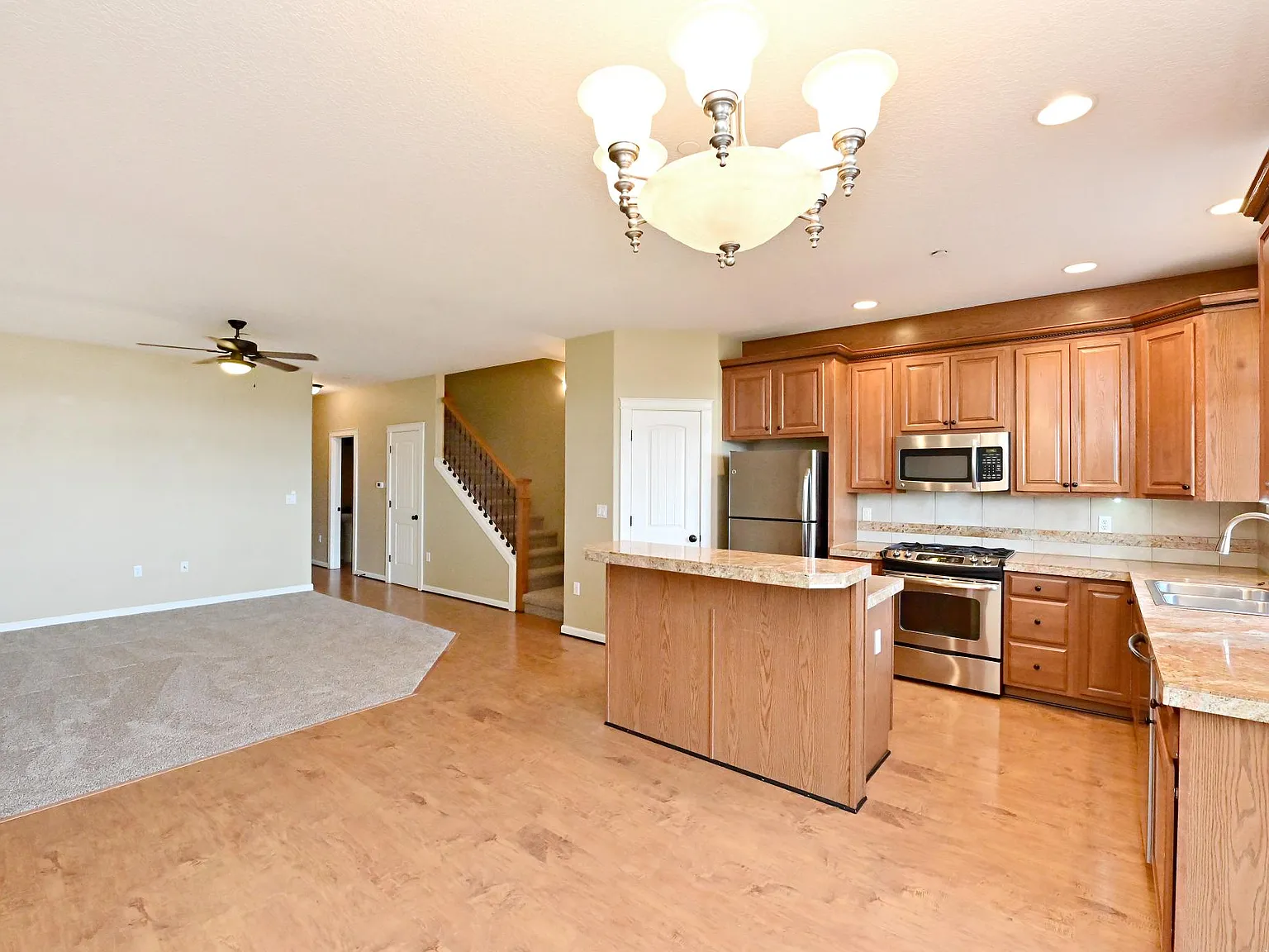 9955 SE Old Town Ct — Photo 4