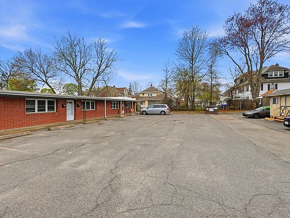 3rd image of 50 Stevens St