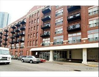 5th image of 360 W Illinois St APT 301