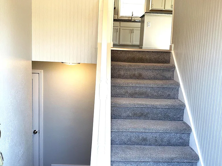5470 Brook Point Rd — Photo 2