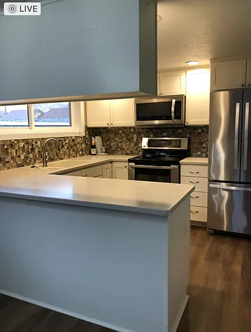 1223 N Western Ave — Photo 3