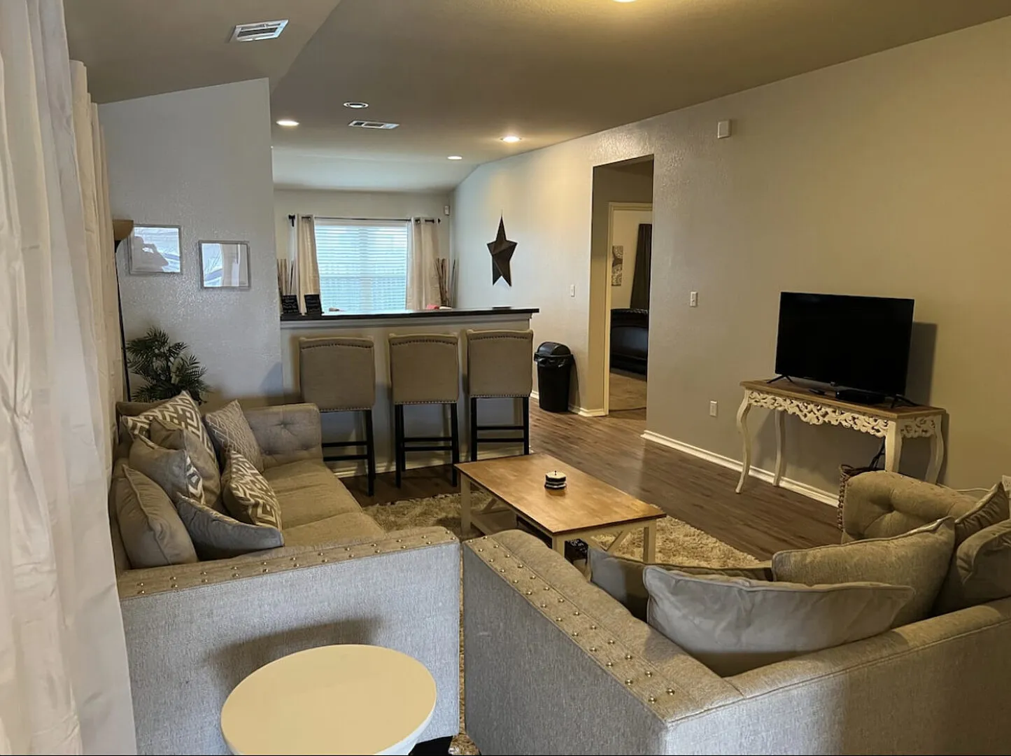 Furnished Corporate Home in Austin TX — Photo 1