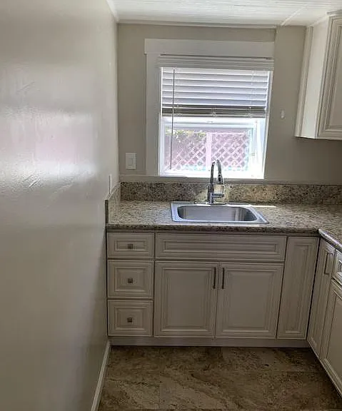 1220 W Olive St #3 — Photo 5