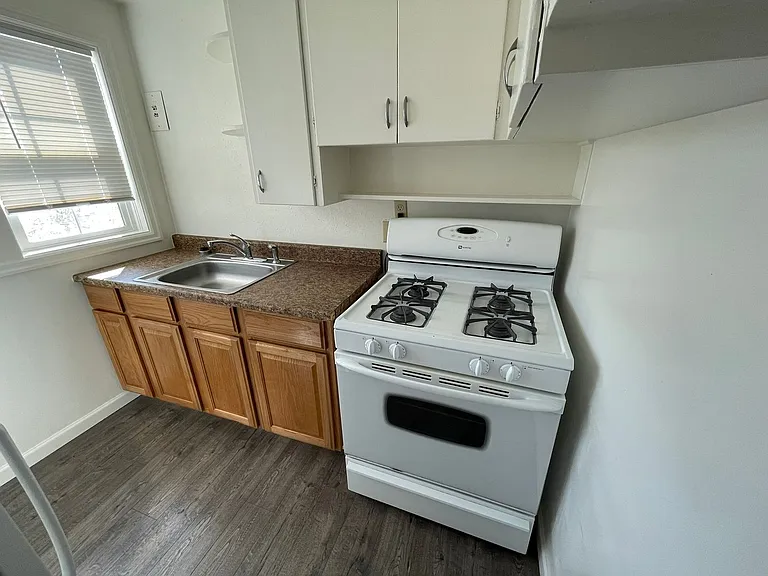 Vista Terrace — Photo 16