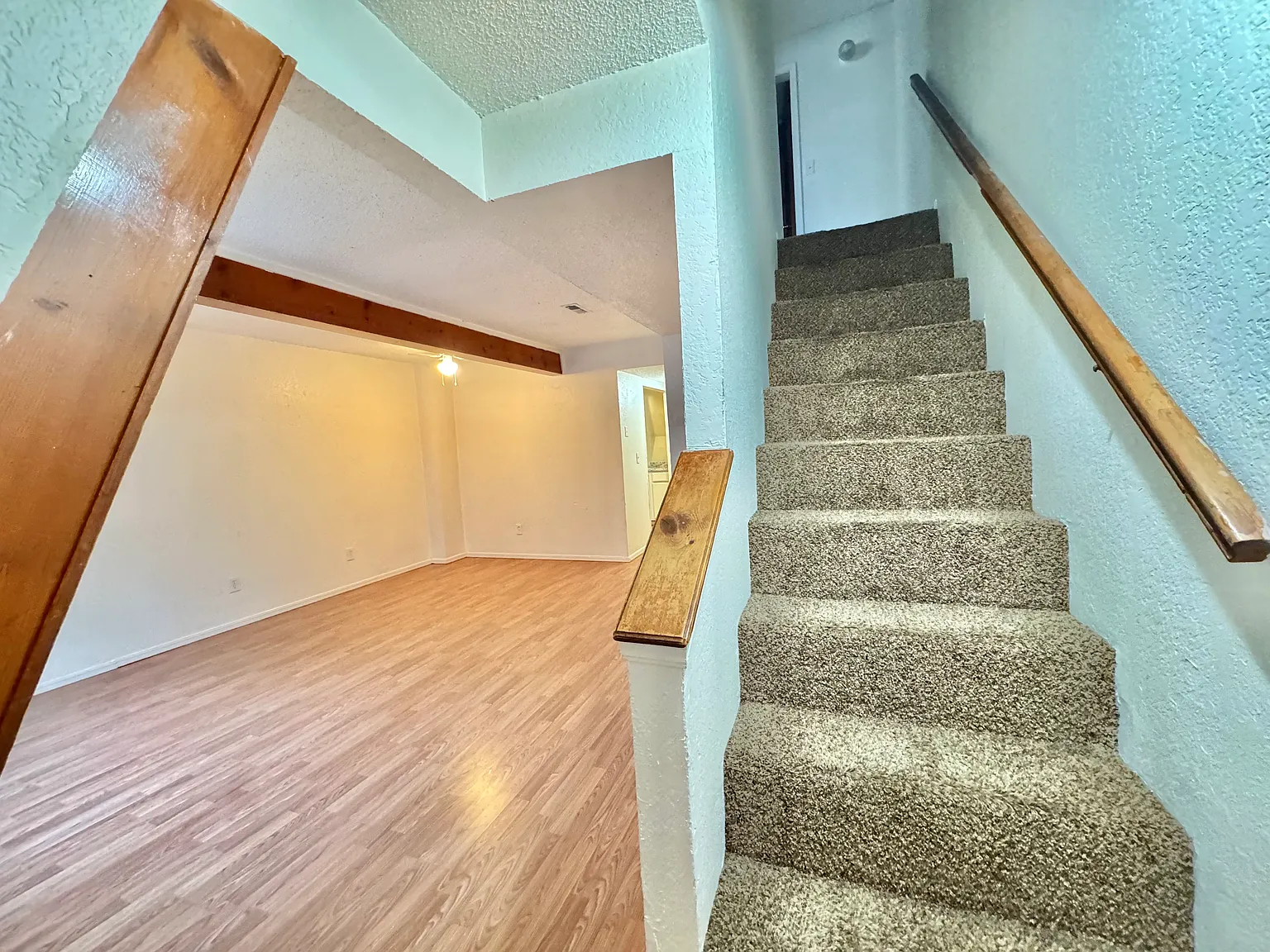2 bed, 1.5 bath, $850 — Photo 2