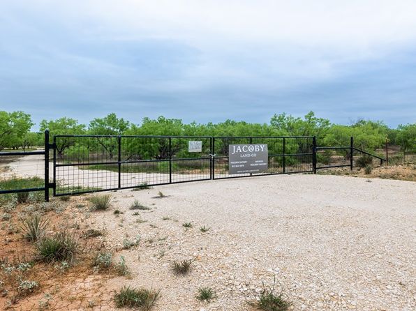 825 E Fm 765, Lohn, TX 76852