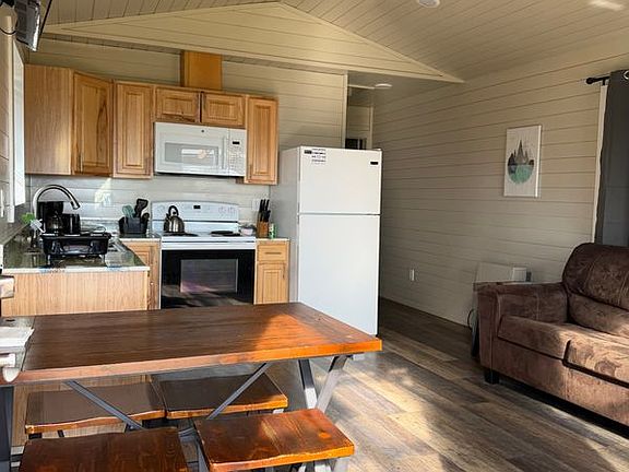 2nd image of 3771 W Hill Rd Cabin 1