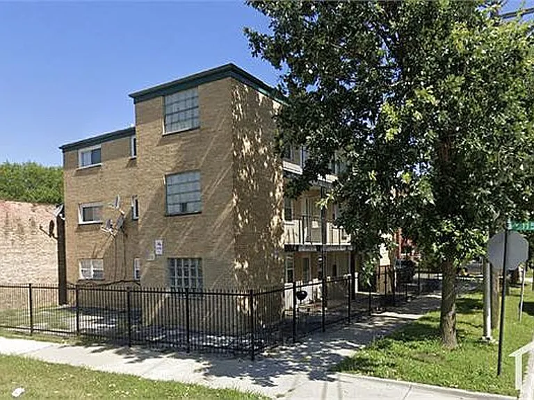 11456 S Hale Ave — Photo 3