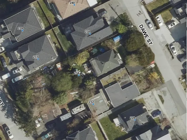 234 Dawe St, New Westminster, BC V3M 5N2