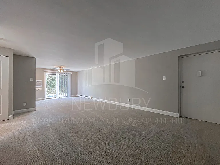 Poplar Apartments — Photo 62