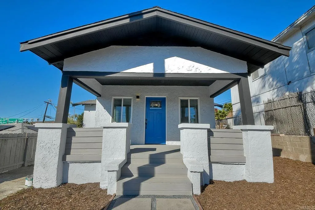 3438 Martin Ave — Photo 1