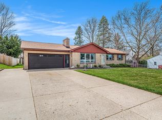 3950 40th St SW, Grandville, MI 49418