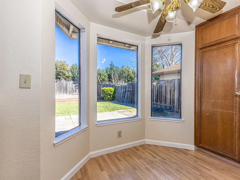 32725 Hilmar St — Photo 12