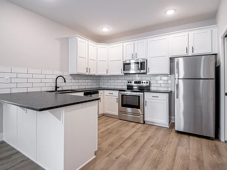 312 Parker St #B — Photo 1