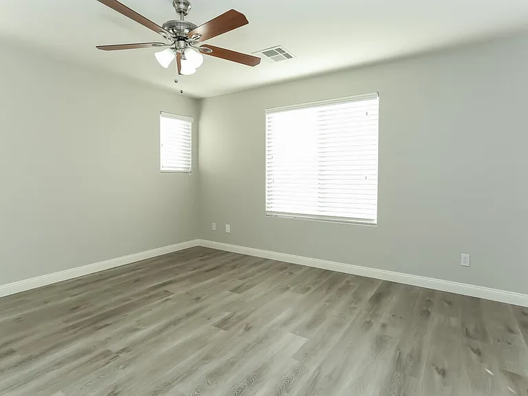 9477 Grandview Spring Ave — Photo 10