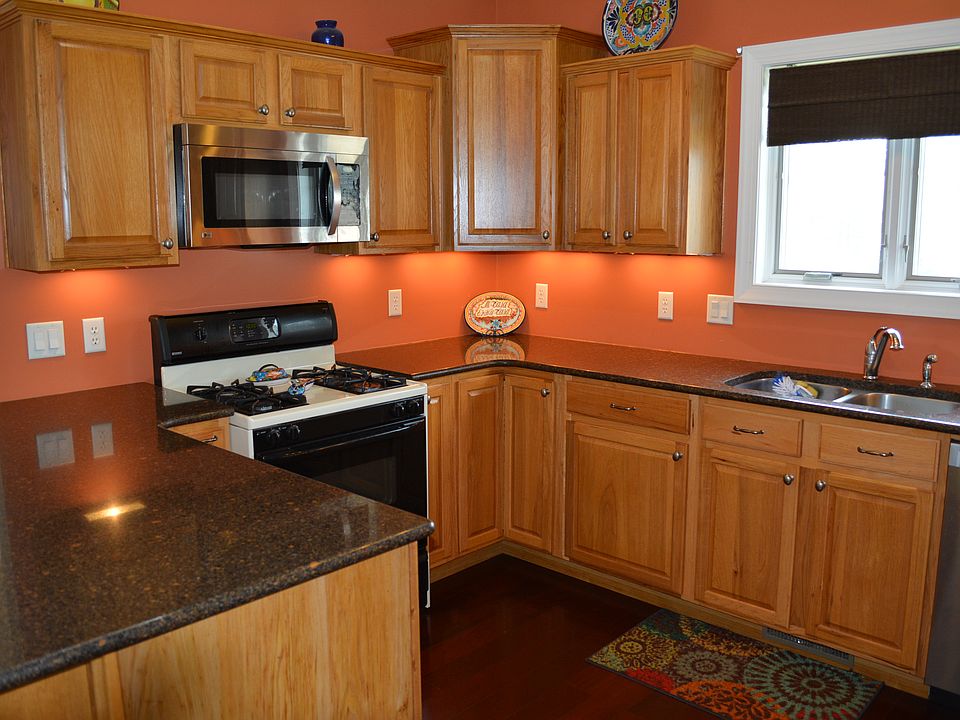 1st image of 17236 S Creek Cir