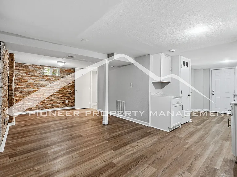 44 Julian St — Photo 23