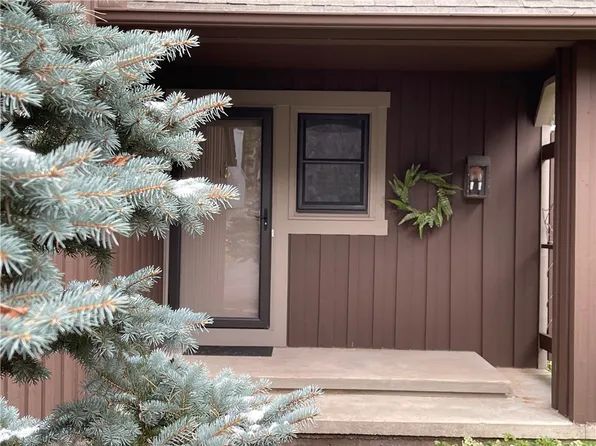 24 Andrews Way, Canandaigua, NY 14424