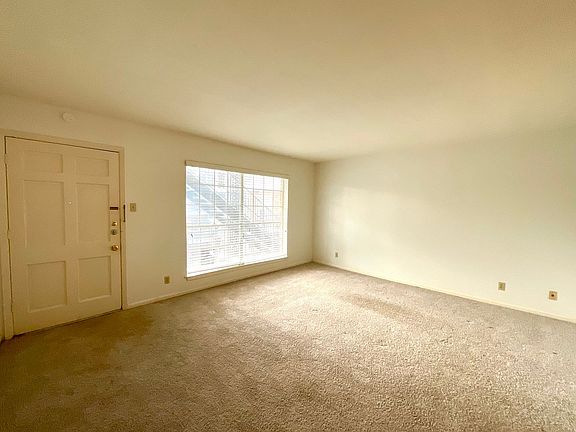 4th image of 8401 N New Braunfels Ave APT 212