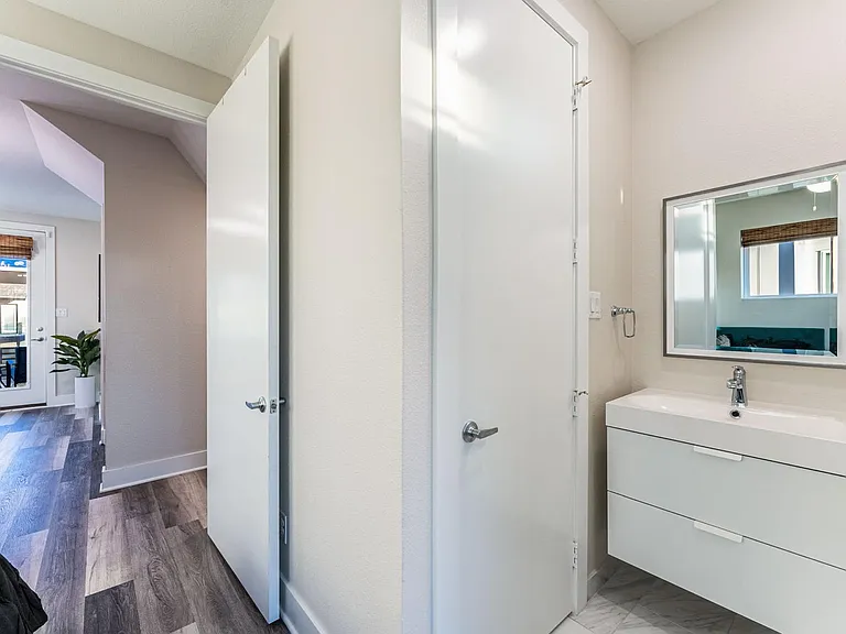 4013 Ivanhoe Ln — Photo 25