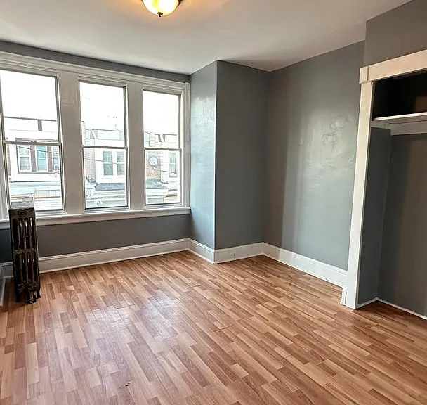920 E Schiller St — Photo 12