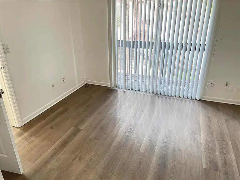 2352 Huntington Green Ct #7 — Photo 12
