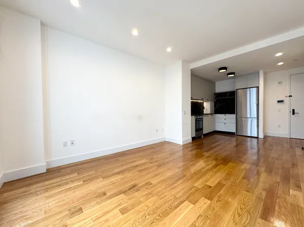 260 Gold Street image 1 of 26