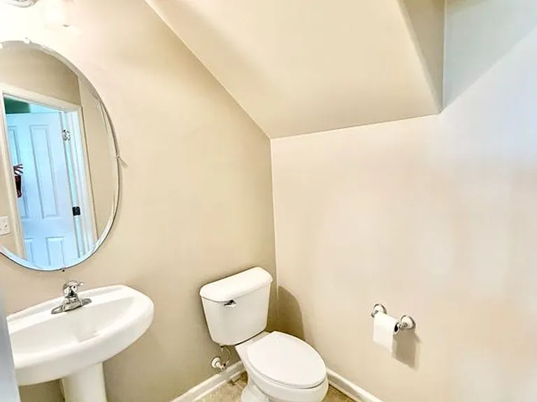 240 Summer Hill Way — Photo 11