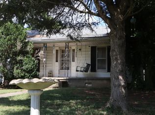 424 Meadowbrook Dr, Pigeon Forge, TN 37863