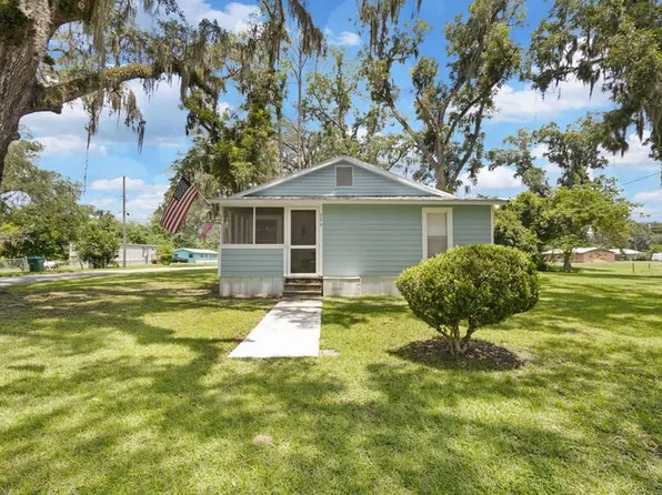 729 NW 3rd Ave, Trenton, FL 32693