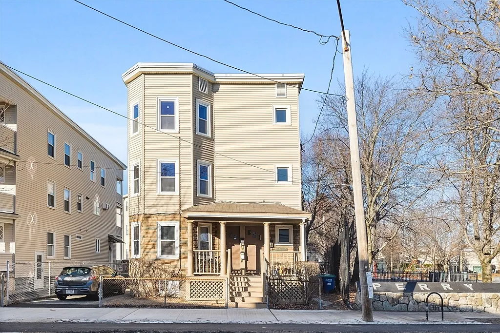 361 Washington St — Photo 1