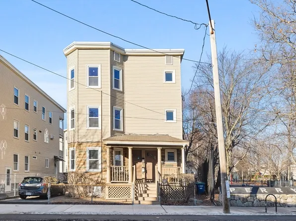 361 Washington St #3, Somerville, MA 02143