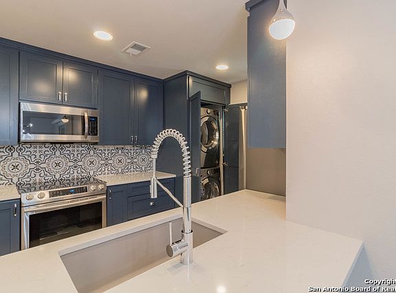 3rd image of 2718 Old Field Dr APT 602