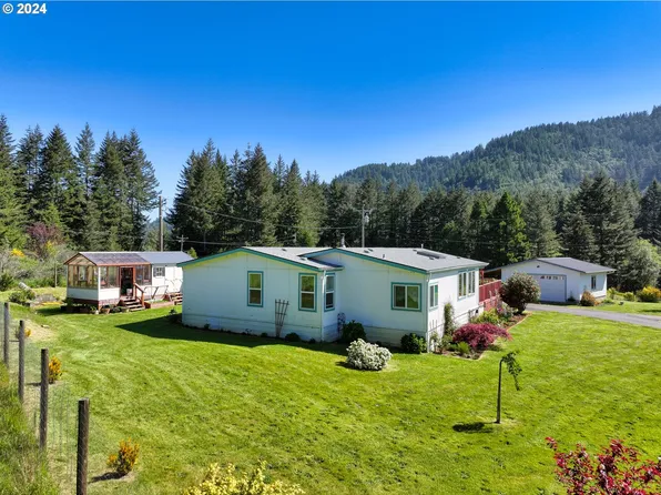32778 Cedar Valley Rd, Gold Beach, OR 97444