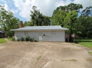 114 W Huey P Long St, Ville Platte, LA 70586