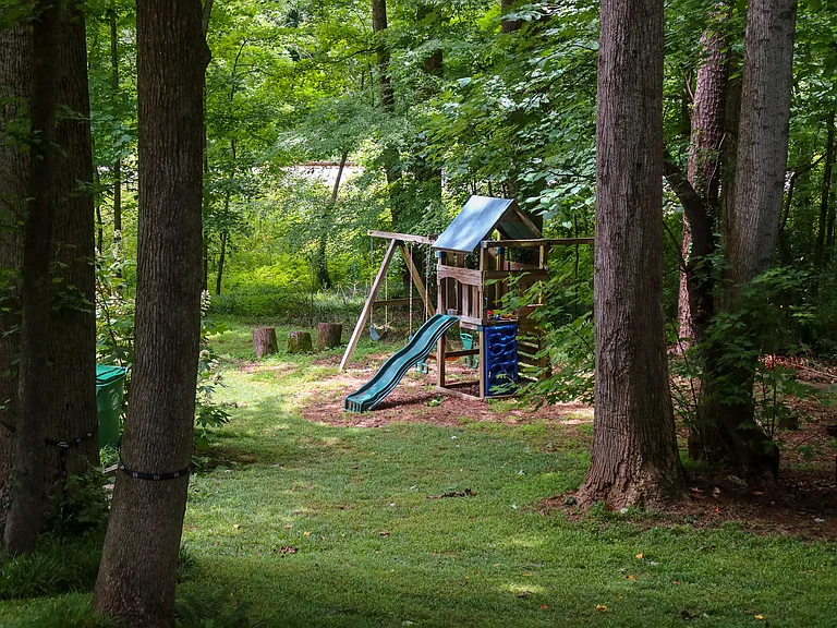 1340 Willivee Dr — Photo 3