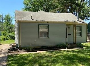 2229 SW Plass Ave, Topeka, KS 66611