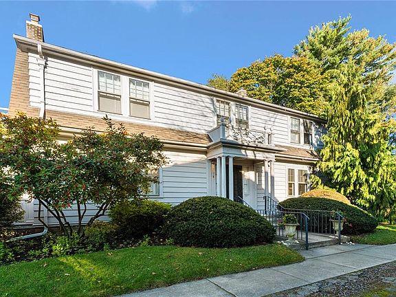 2nd image of 185 Wentworth Ave