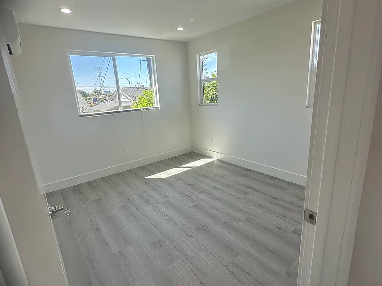 522 W 168th St #522 — Photo 10
