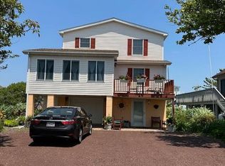 7 W Farmington St, Fenwick Island, DE 19944