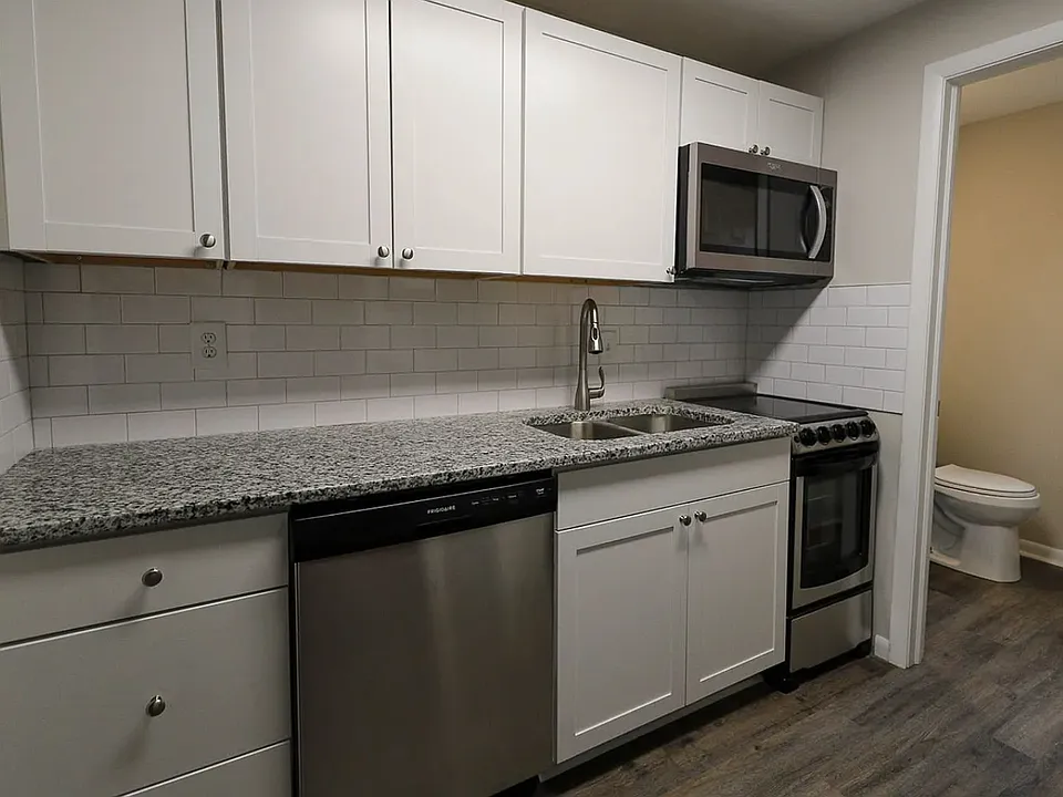 201-217 S 17th St #213