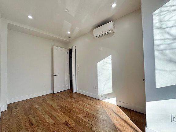 5th image of 223 S 4th St #2H