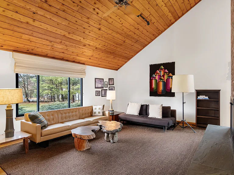 1 Brightfield Ln — Photo 14