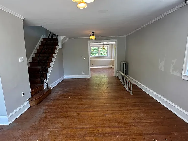 500 Glendale Rd — Photo 2