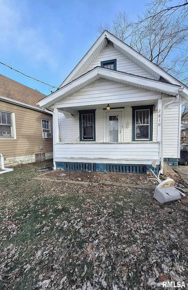 2610 N Peoria Ave photo 1